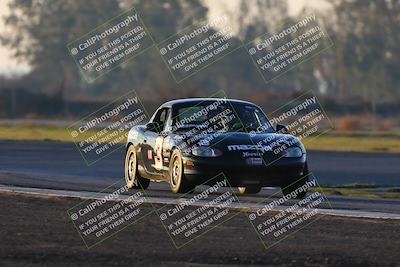 media/Jan-13-2024-CalClub SCCA (Sat) [[179f4822a7]]/Group 7/Sunset (Race)/